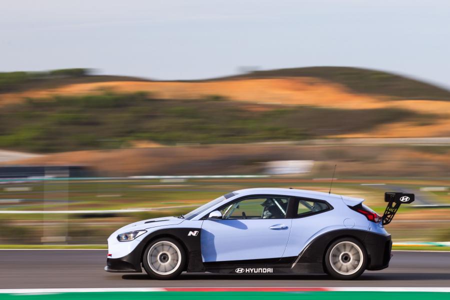  Hyundai Veloster N TCR 2019 года  (фото 16 из 27)